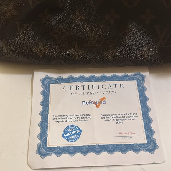 Assorted Louis Vuitton, Gucci, Loewe,MCM, YSL,Christian Dior handbags & wallets - Picture 16 of 16